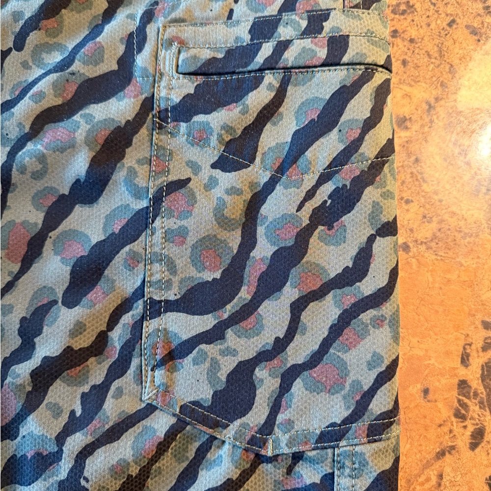 Volcom Hybrid Cargo Shorts - 36 - Camo - Picture 3 of 7